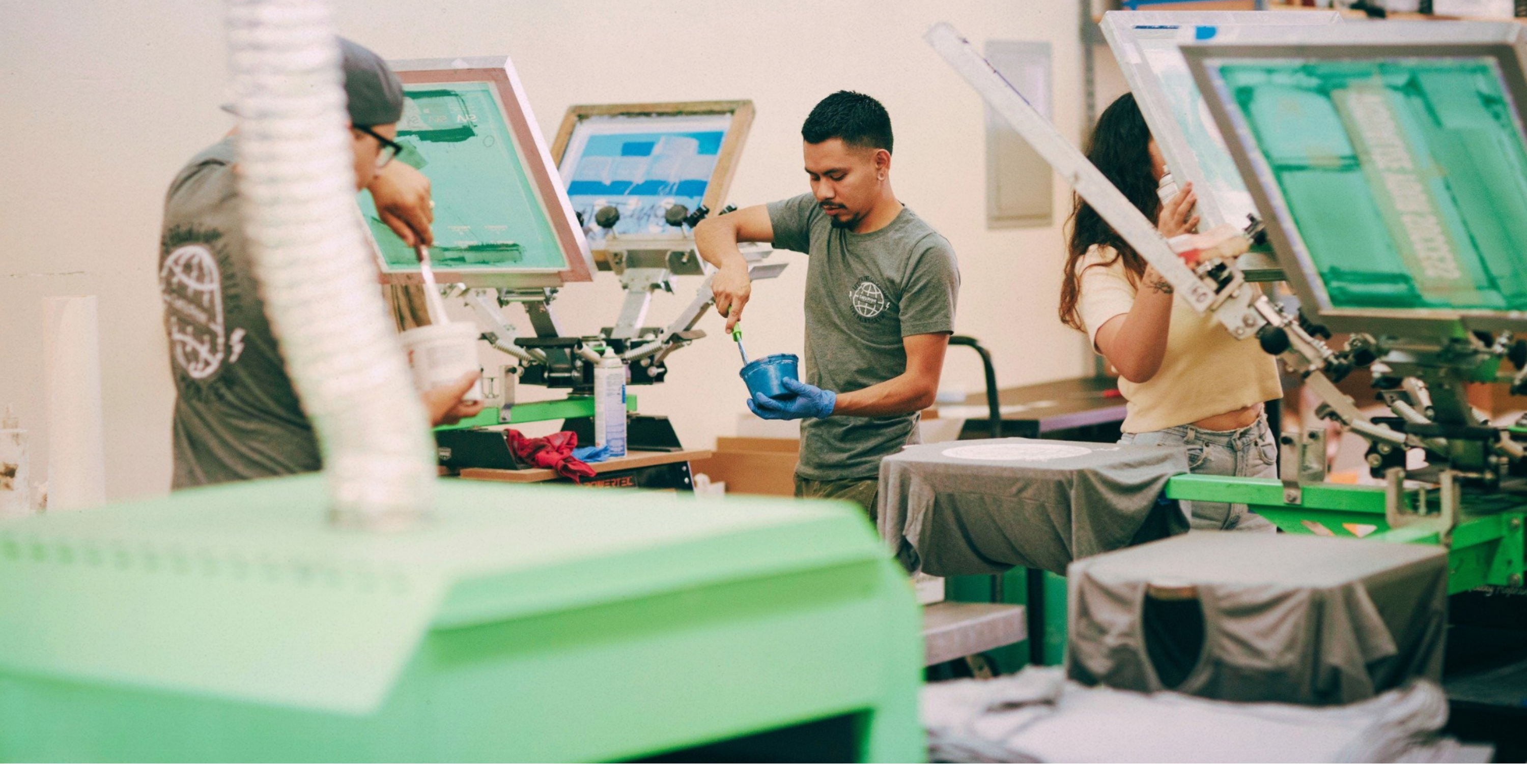 An LA print shop loaded a small batch of AF810 Grey Heather CVC Tees for a late-night order. Perfect stick, flawless finish, zero issues.